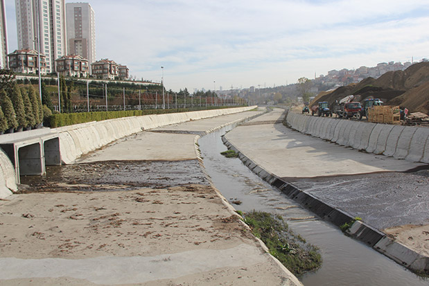 Avrupa  1. Bölge 2011 Yılı 3. Kısım Atıksu Ve Yağmursuyu Kanal İnşaatı